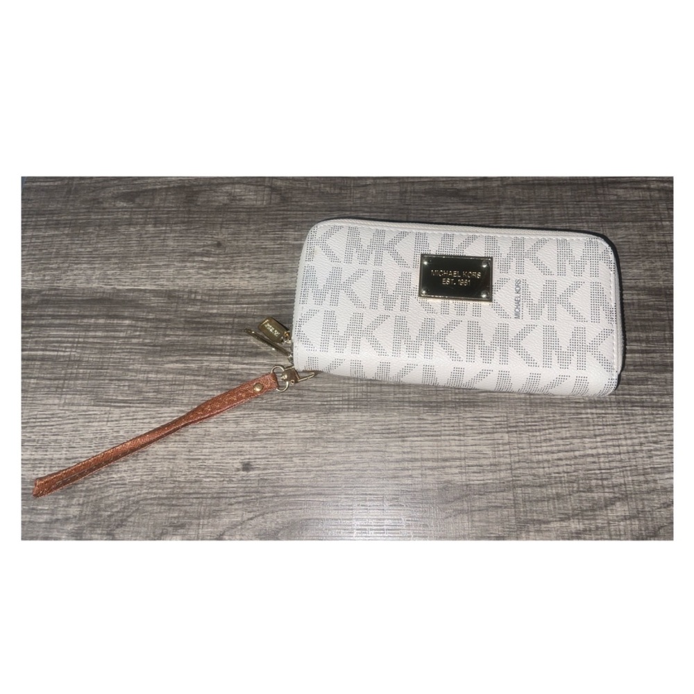 Michael Kors Women’s Wallet - L